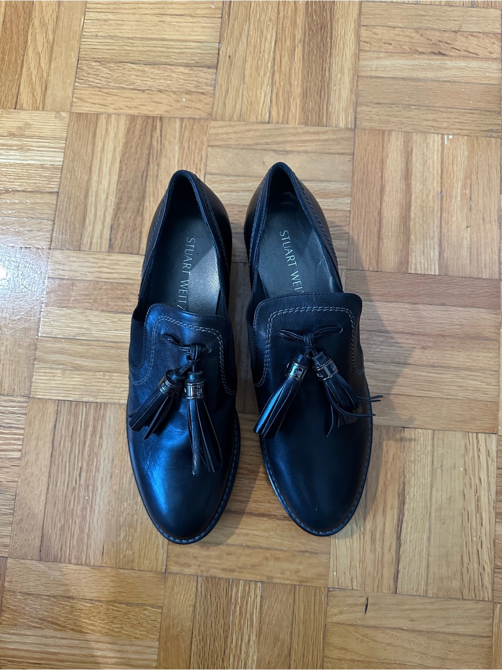 Stuart Weitzman Black Leather Tassel Loafers Sz 6